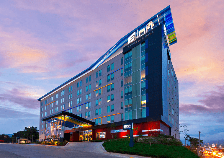  Aloft Hotel - among the pet-friendly hotel chains where animals remain totally free!